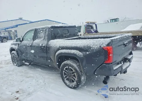 2025 Toyota Tacoma Double Cab z USA, uszkodzony, nr VIN 3TMLB5JN9SM137792